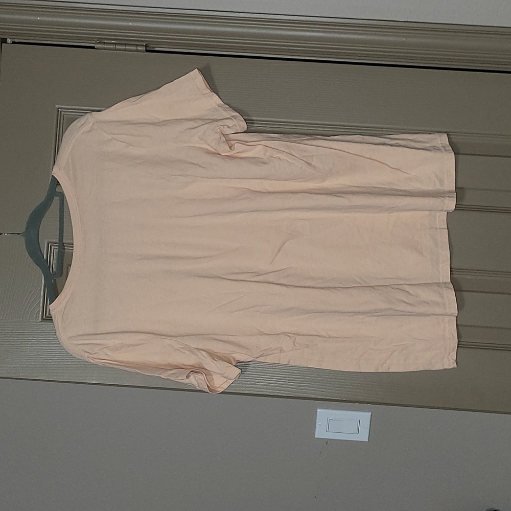 Shirt - Picture 3 of 4